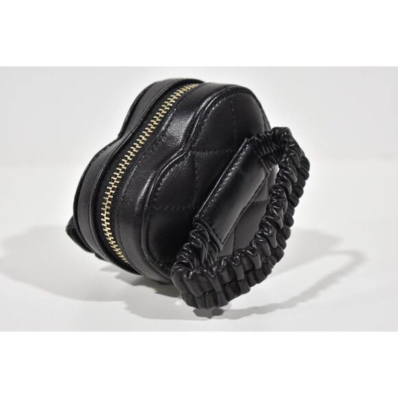 Chanel 22S Black Runway Heart Mini Lambskin Quilted Flap Zipped Arm Coin Purse - Picture 12 of 12
